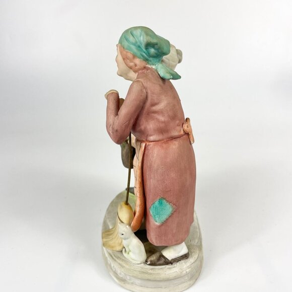 Lefton Gossiping Old Ladies Figurine 4724 Hand-Painted Ceramic Vintage Collectib - Picture 5 of 8